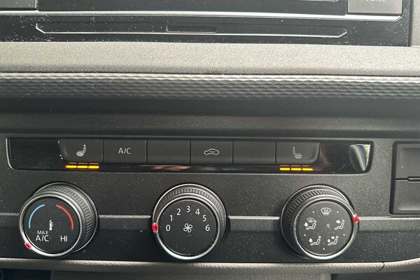 Used Volkswagen Transporter 2024 for sale - 74312563: Photo 8