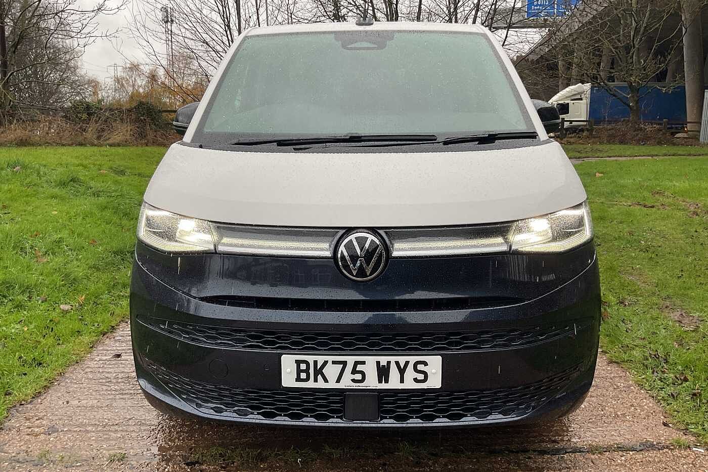 Used Volkswagen Multivan 2025 for sale - 76888367: Photo 11