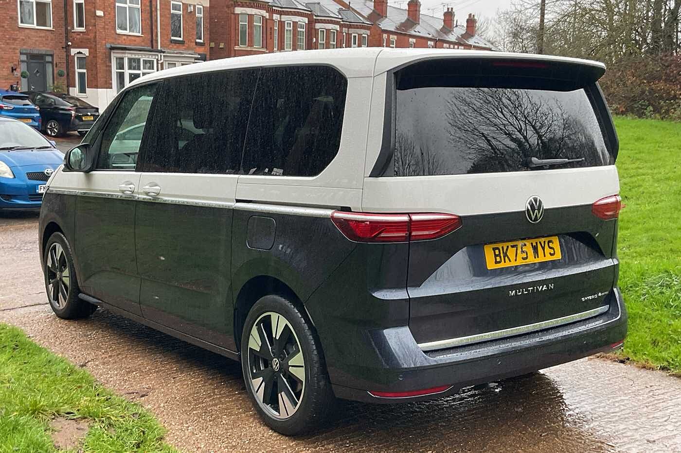 Used Volkswagen Multivan 2025 for sale - 76888367: Photo 3