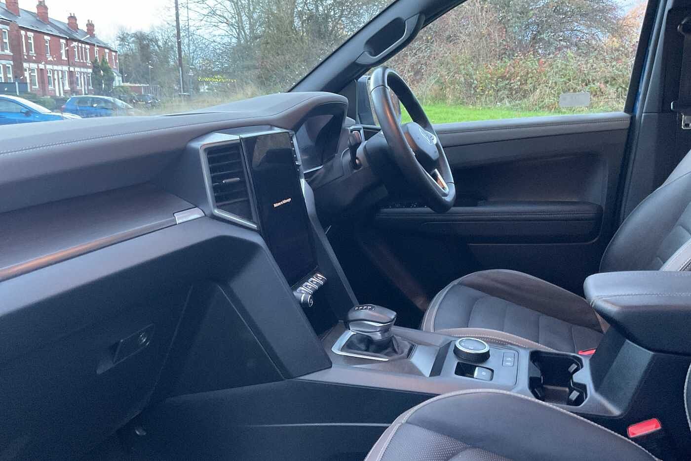 Used Volkswagen Amarok 2024 for sale - 76500914: Photo 2