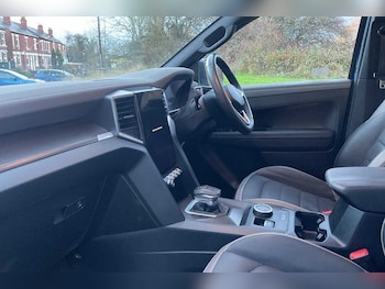 Used Volkswagen Amarok 2024 for sale - 76500914: Photo