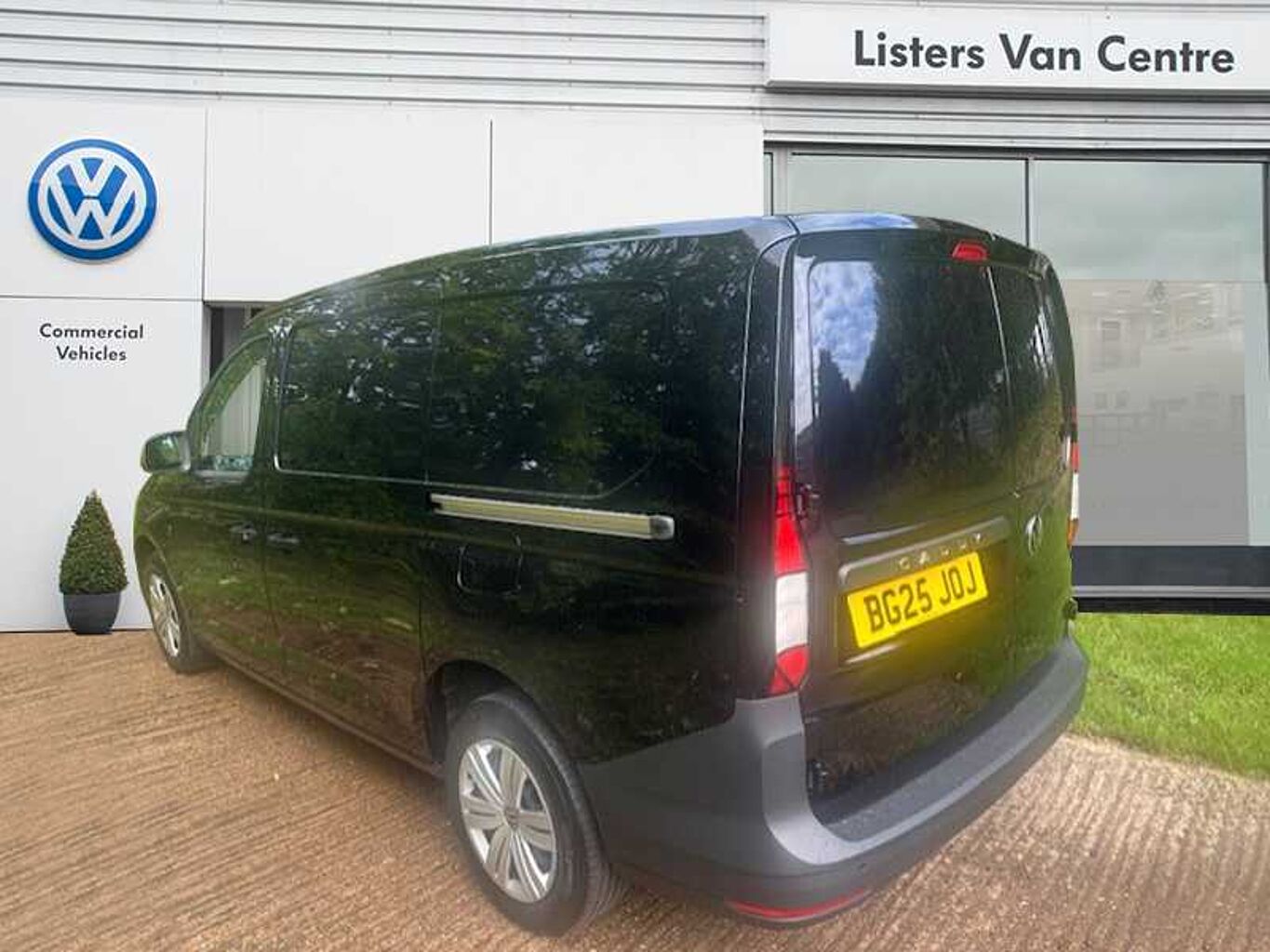 Used Volkswagen Caddy Maxi 2025 for sale - 75979537: Photo 3