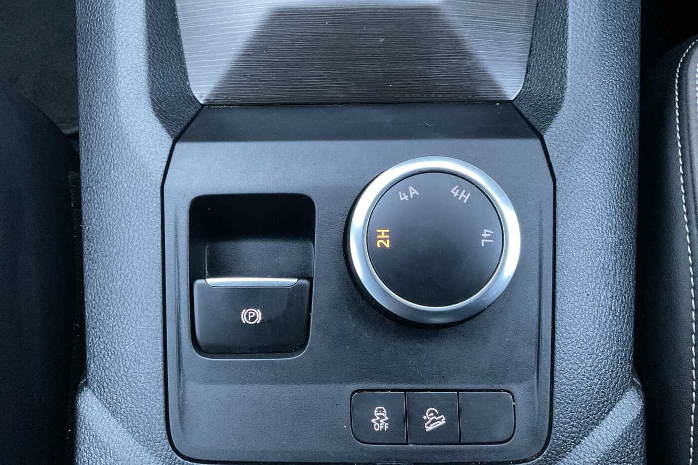 Used Volkswagen Amarok 2024 for sale - 77855159: Photo 13