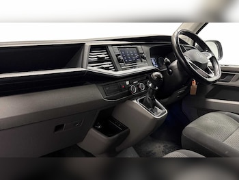 Used Volkswagen Transporter 2021 for sale - 79541284: Photo