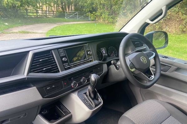 Used Volkswagen Transporter 2023 for sale - 68808665: Photo 2