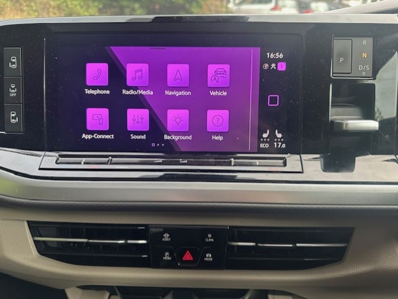 Used Volkswagen Multivan 2024 for sale - 75979517: Photo 18