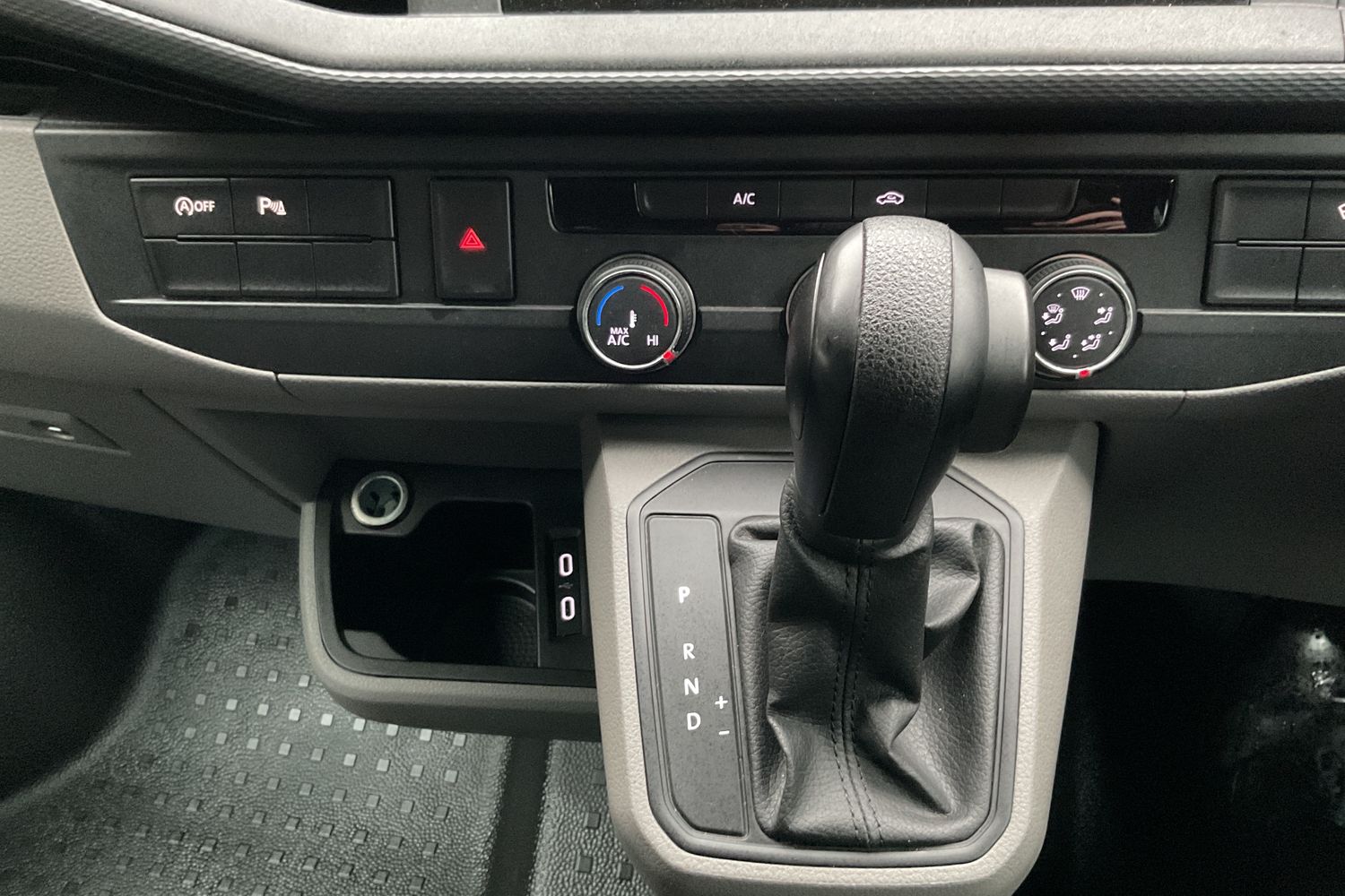 Used Volkswagen Transporter 2023 for sale - 77132765: Photo 15