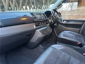 Used Volkswagen California 2017 for sale - 76937207: Photo