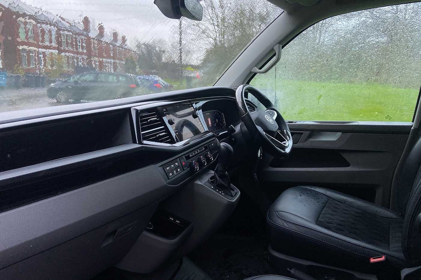 Used Volkswagen Transporter 2022 for sale - 76296980: Photo 2