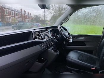 Used Volkswagen Transporter 2022 for sale - 76296980: Photo
