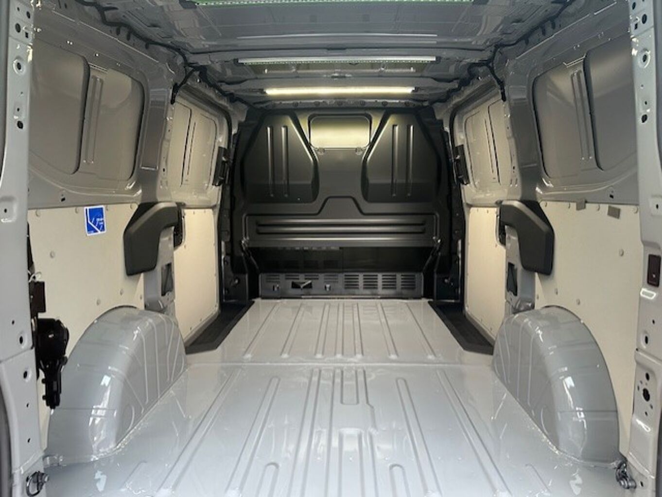 Used Volkswagen Transporter 2025 for sale - 76625039: Photo 11