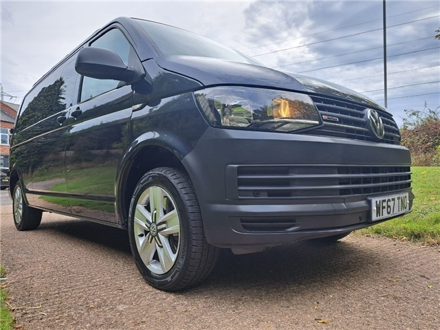 Used Volkswagen Transporter 2017 for sale - 76338445: Photo 2