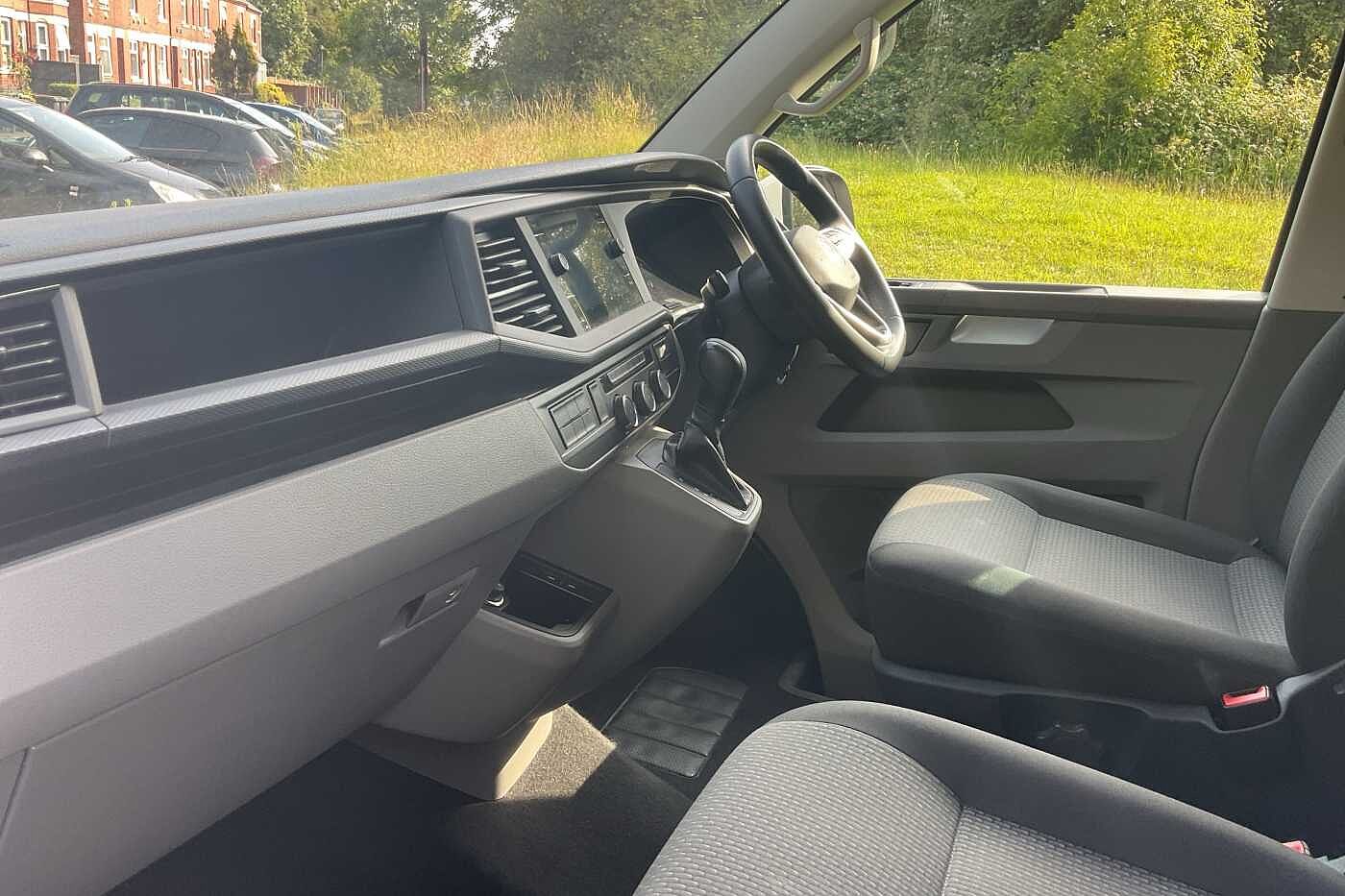 Used Volkswagen Transporter 2024 for sale - 77840962: Photo 2