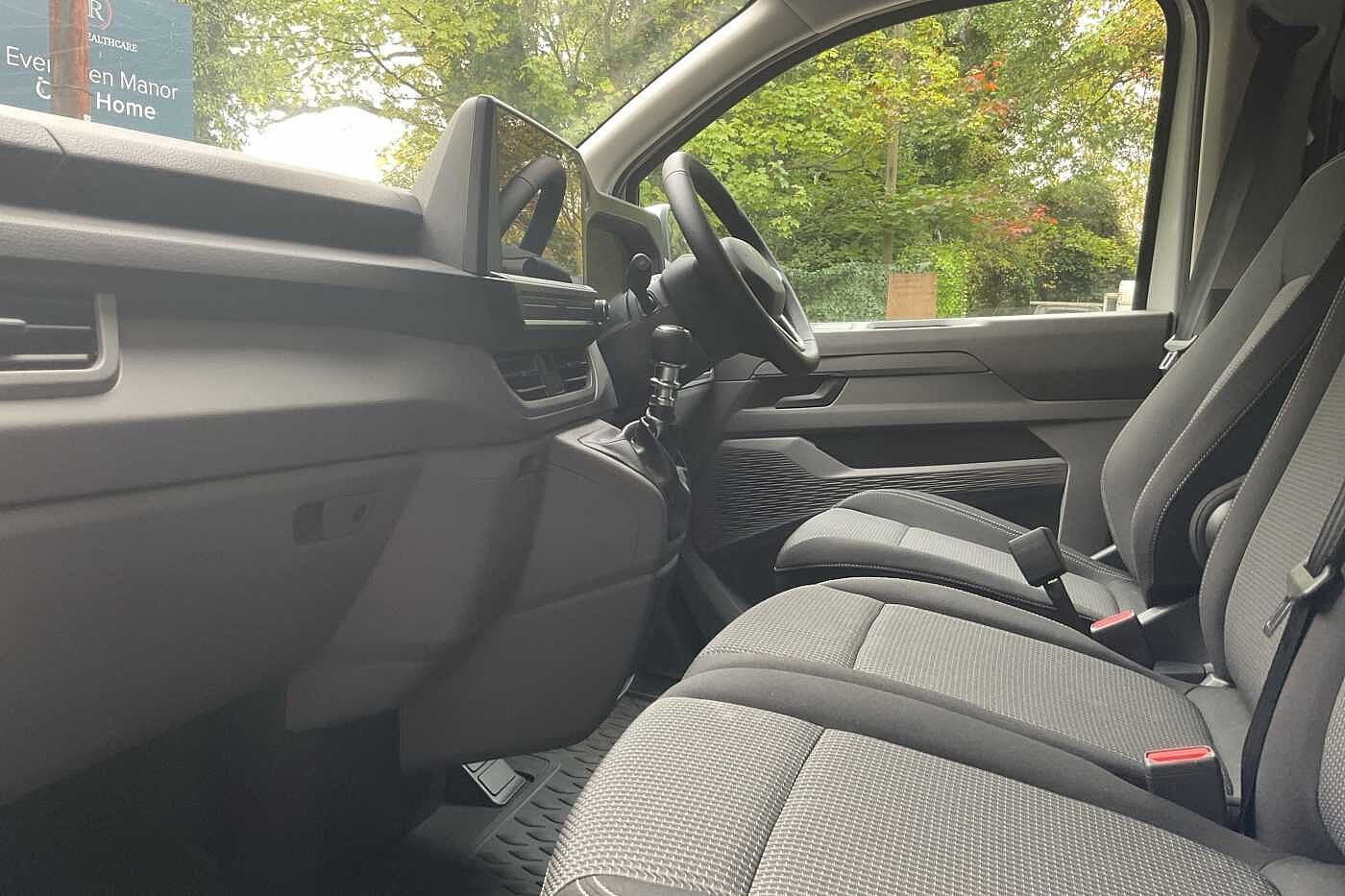 Used Volkswagen Transporter 2025 for sale - 76202351: Photo 2