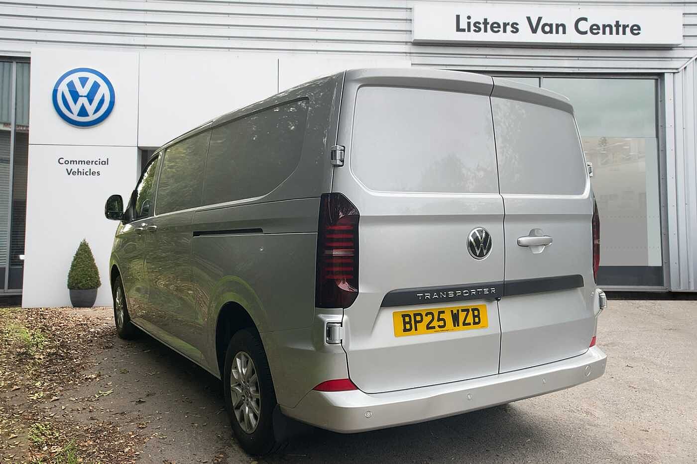 Used Volkswagen Transporter 2025 for sale - 76202351: Photo 3