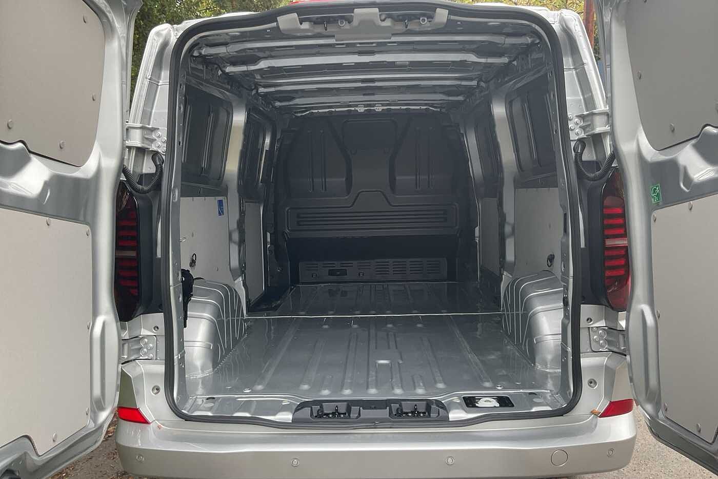 Used Volkswagen Transporter 2025 for sale - 76202351: Photo 7