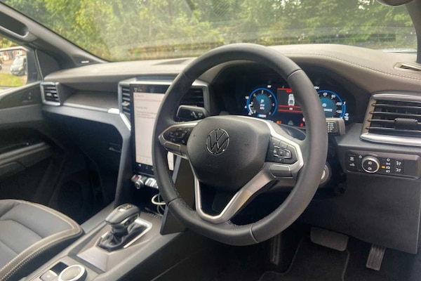 Used Volkswagen Amarok 2024 for sale - 71765997: Photo 6
