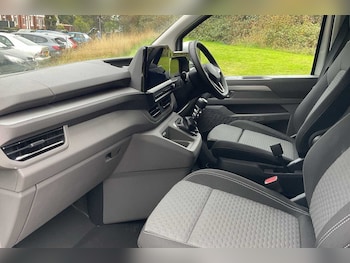 Used Volkswagen Transporter 2025 for sale - 76123936: Photo 2