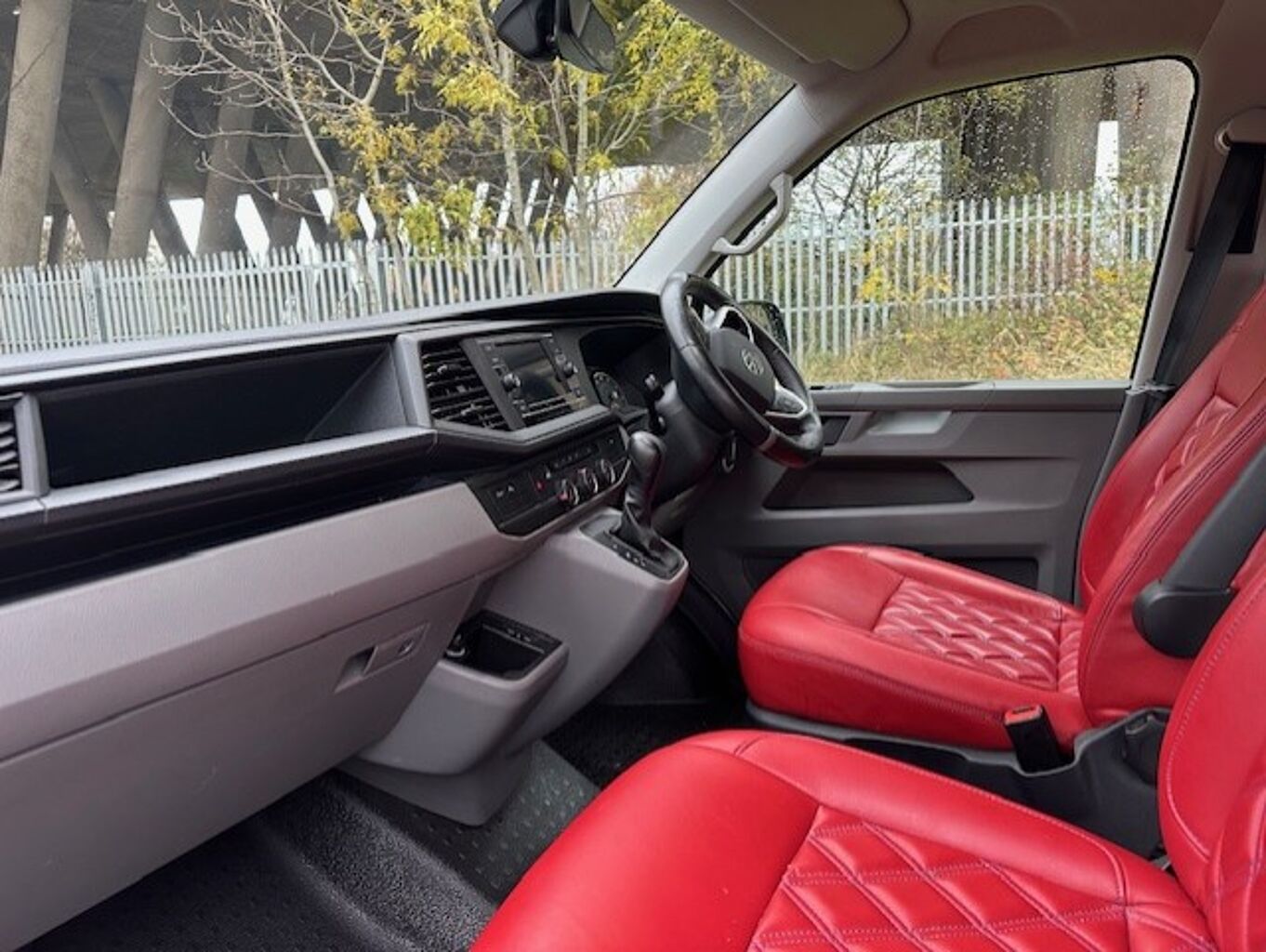 Used Volkswagen Transporter 2023 for sale - 76350512: Photo 2