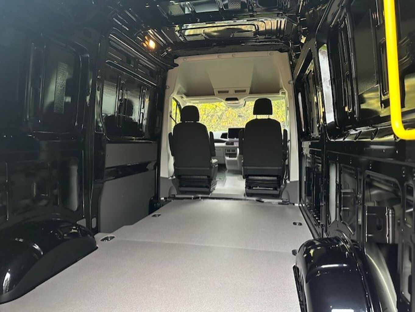 Used Volkswagen Crafter 2025 for sale - 76248505: Photo 14