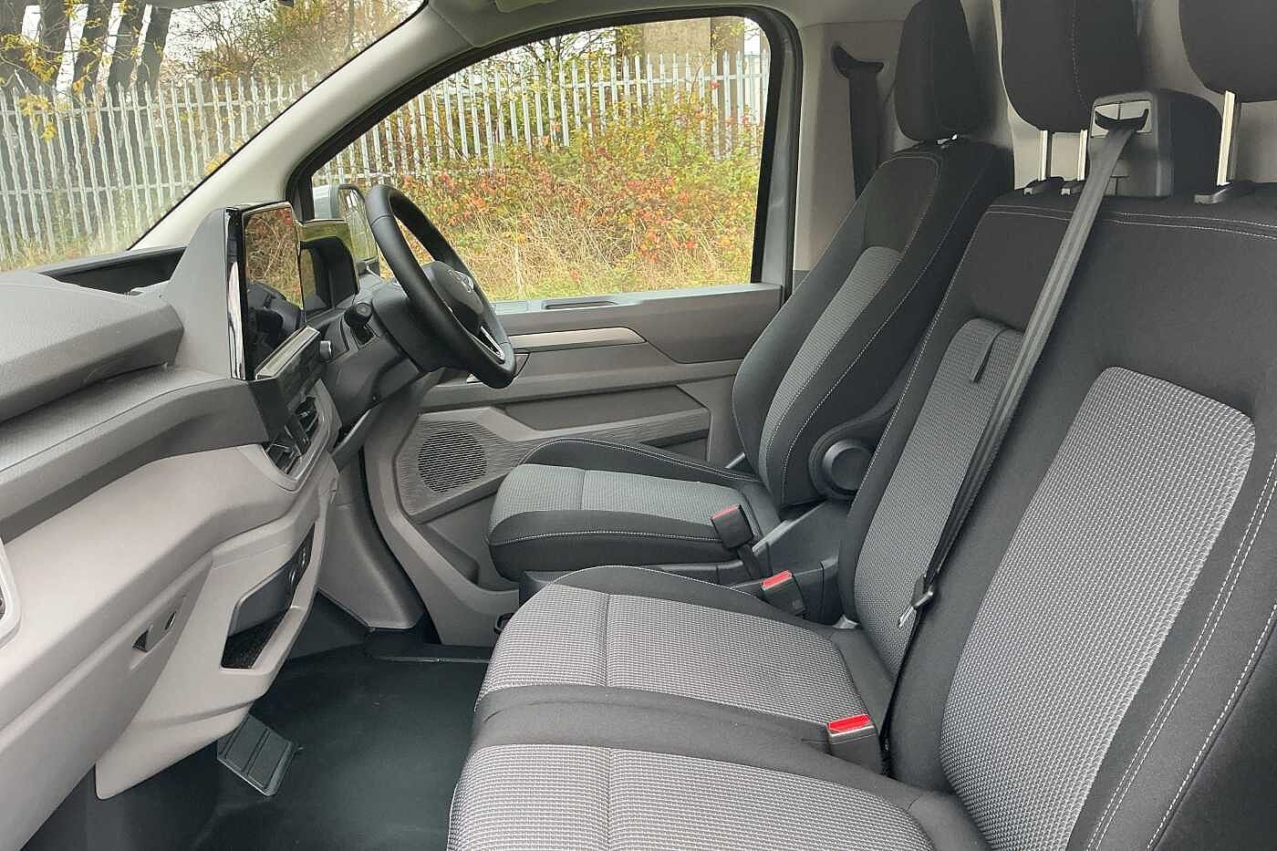 Used Volkswagen Transporter 2025 for sale - 76458594: Photo 2