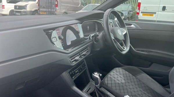 Used Volkswagen Polo 2024 for sale - 76154760: Photo 2