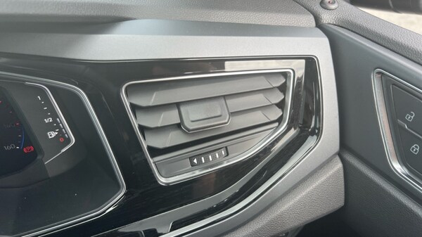 Used Volkswagen Polo 2024 for sale - 76154760: Photo 46