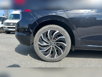 Used Volkswagen Golf 2023 for sale - 75472457: Photo