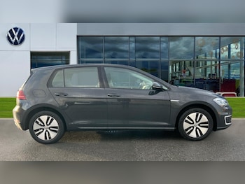 Used Volkswagen Golf 2020 for sale - 76609577: Photo