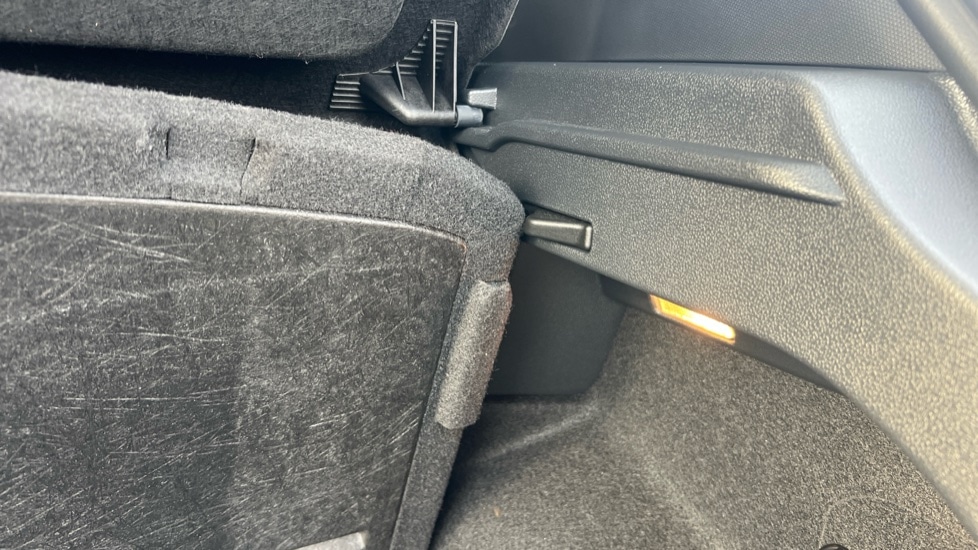 Used Volkswagen T-Cross 2024 for sale - 76749971: Photo 32