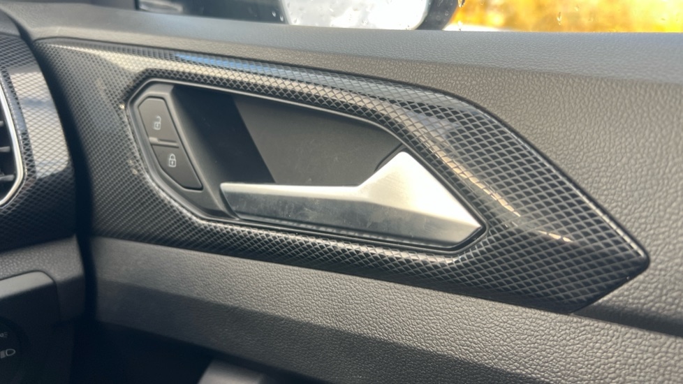 Used Volkswagen T-Cross 2024 for sale - 76749971: Photo 51