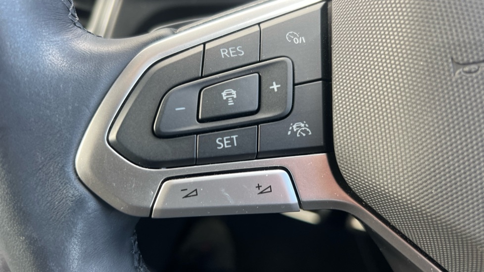 Used Volkswagen T-Cross 2024 for sale - 76749971: Photo 57