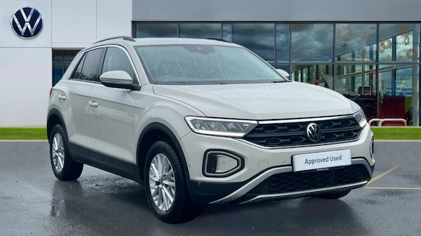 Used Volkswagen T-Roc 2022 for sale - 76007731: Photo 1