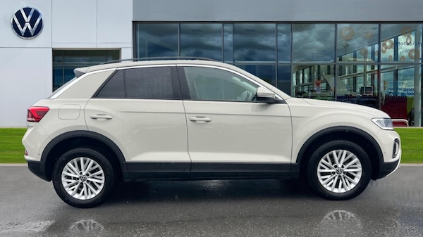 Used Volkswagen T-Roc 2022 for sale - 76007731: Photo 4