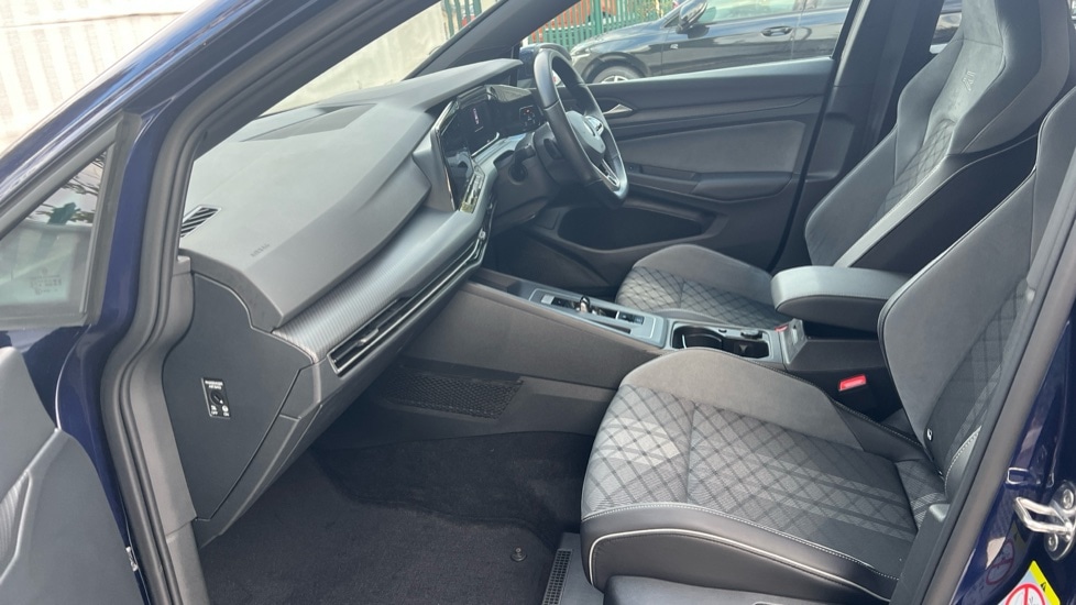 Used Volkswagen Golf 2022 for sale - 76941073: Photo 2