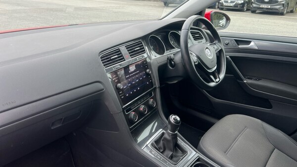Used Volkswagen Golf 2019 for sale - 76112039: Photo 2