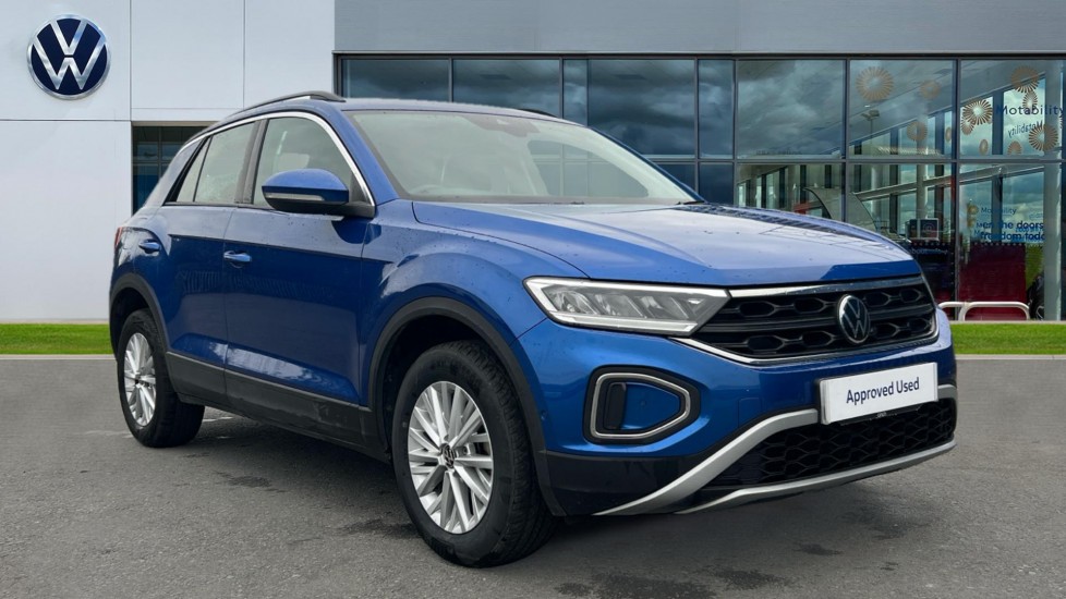 Used Volkswagen T-Roc 2023 for sale - 76466323: Photo 1