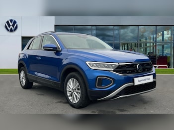 Used Volkswagen T-Roc 2023 for sale - 76466323: Photo