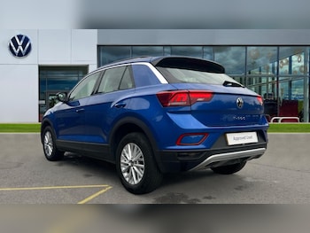 Used Volkswagen T-Roc 2023 for sale - 76466323: Photo