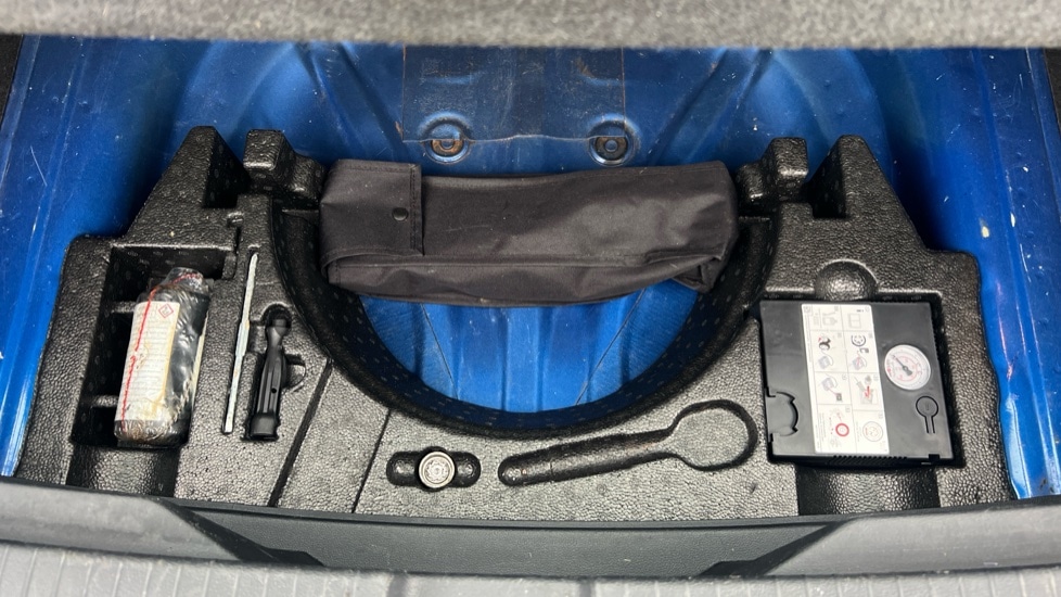 Used Volkswagen T-Roc 2023 for sale - 76466323: Photo 42