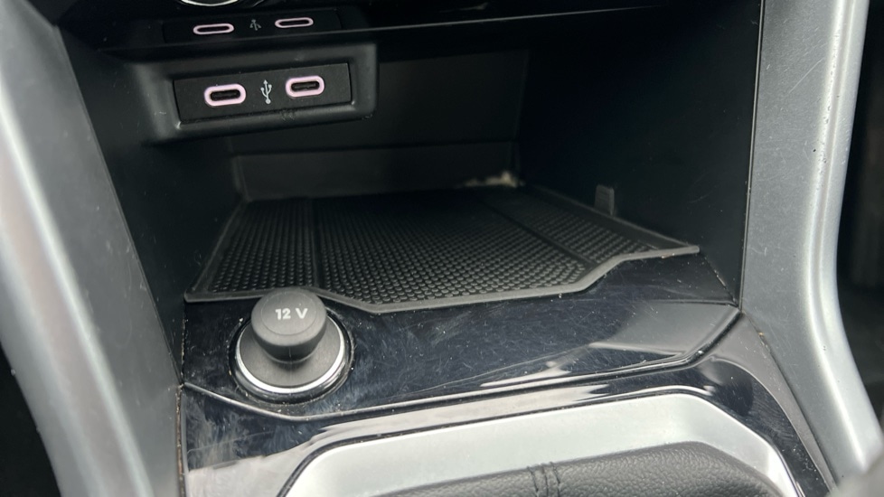 Used Volkswagen T-Roc 2023 for sale - 76466323: Photo 54