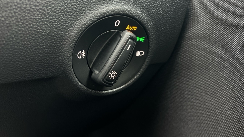 Used Volkswagen T-Roc 2023 for sale - 76466323: Photo 60