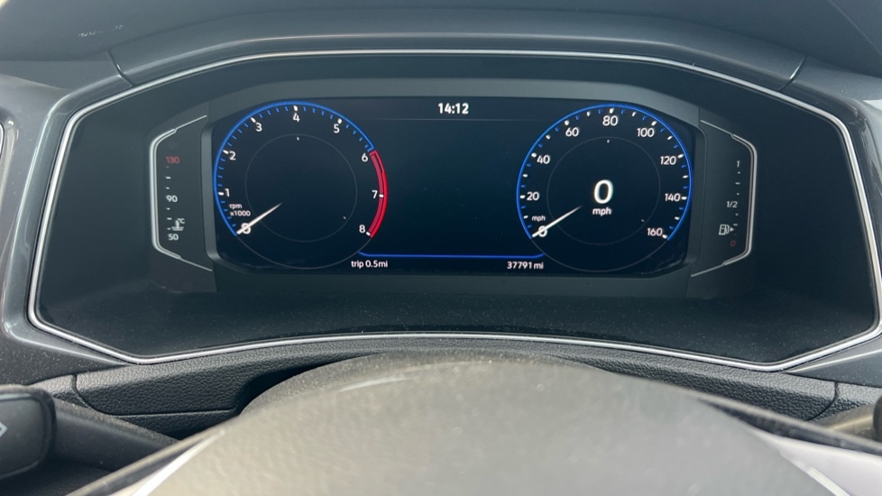 Used Volkswagen T-Roc 2021 for sale - 76552521: Photo 14