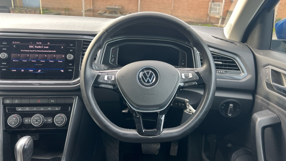 Used Volkswagen T-Roc 2021 for sale - 76552521: Photo 22