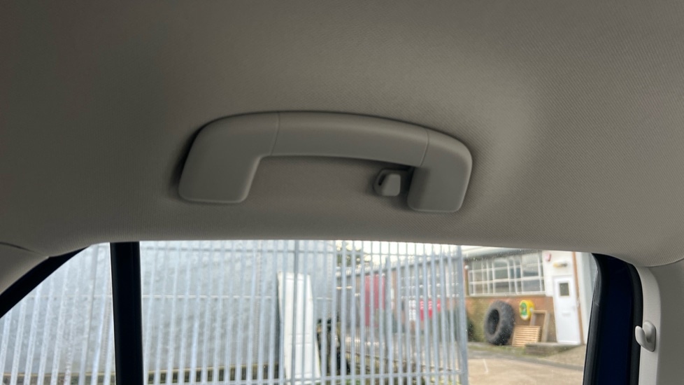 Used Volkswagen T-Roc 2021 for sale - 76552521: Photo 35