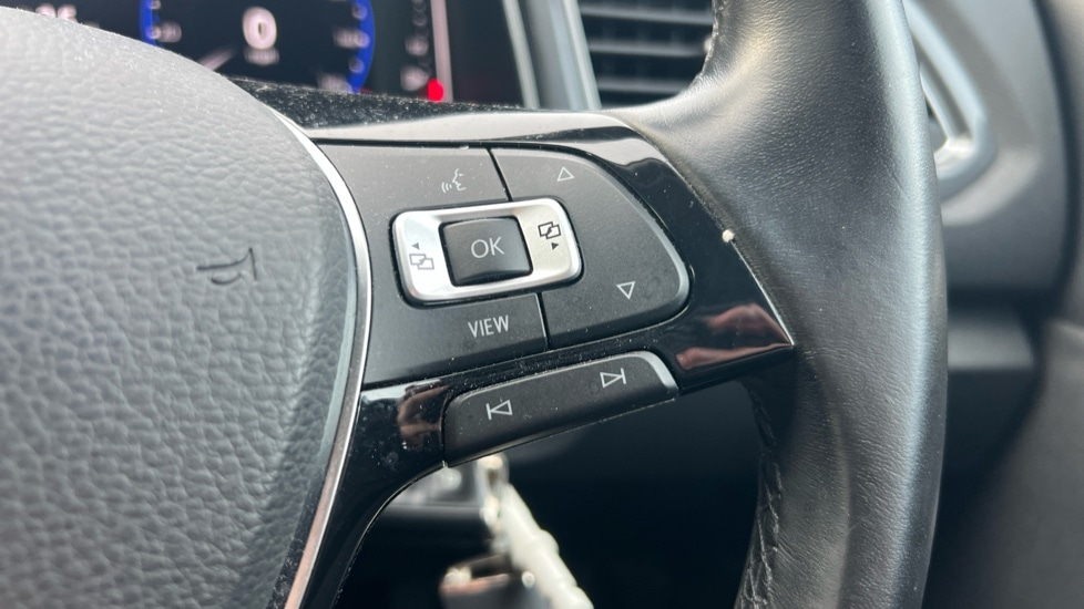 Used Volkswagen T-Roc 2021 for sale - 76552521: Photo 54