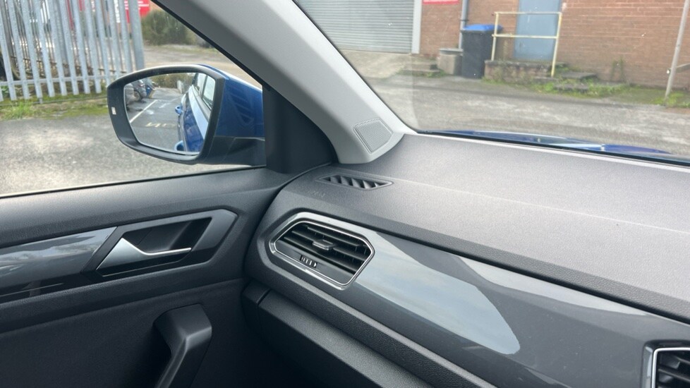 Used Volkswagen T-Roc 2021 for sale - 76552521: Photo 58