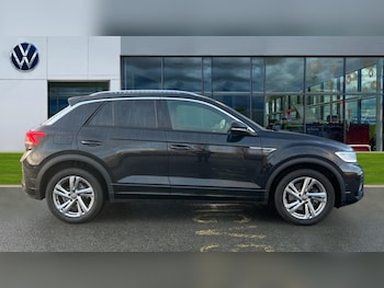 Used Volkswagen T-Roc 2025 for sale - 76901408: Photo