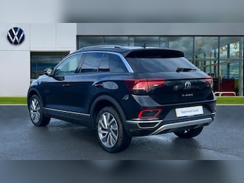 Used Volkswagen T-Roc 2023 for sale - 76977837: Photo