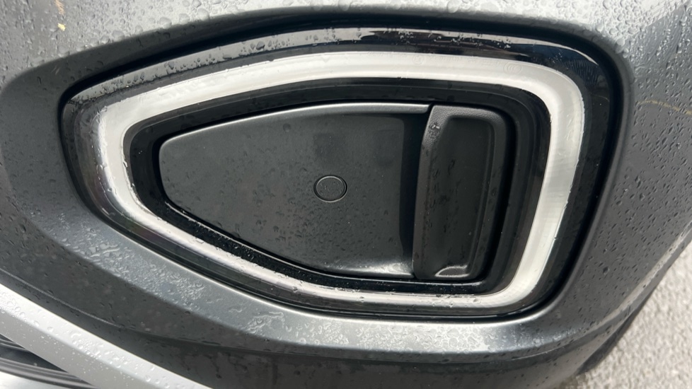 Used Volkswagen T-Roc 2023 for sale - 76691557: Photo 25